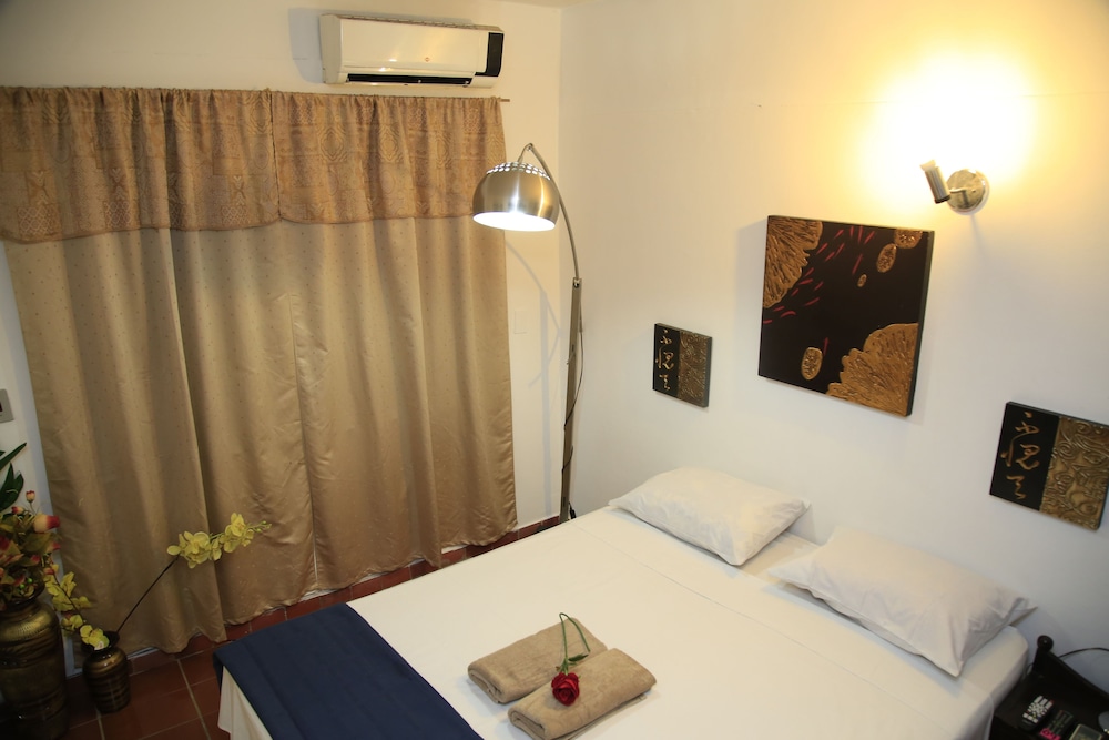 Single Room, 1 Double Bed