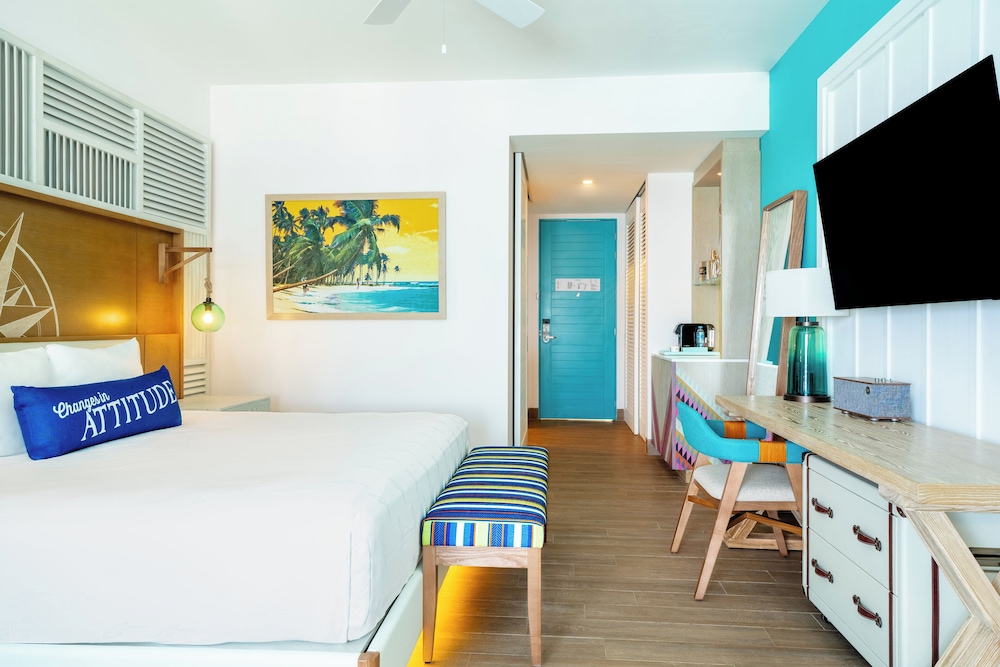 Room, 1 King Bed (paradise)