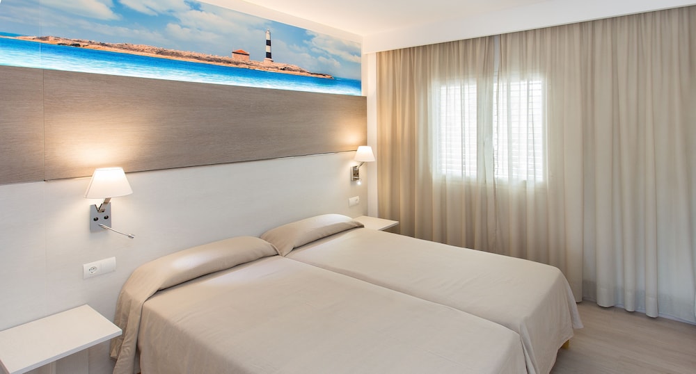 Standard Apartment, 3 Bedrooms - Photo 6