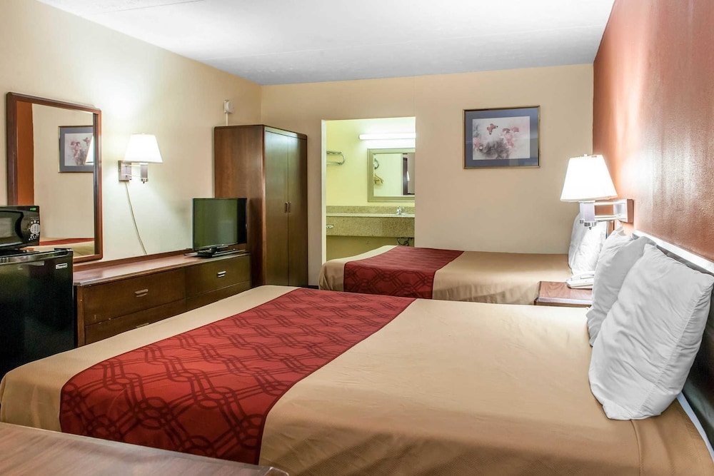 Standard Room, 2 Double Beds, Smoking photo 2