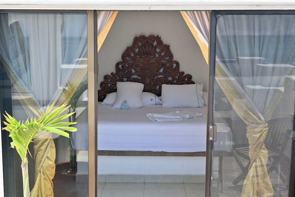 Honeymoon Room with Jacuzzi and Terrace - Photo 5