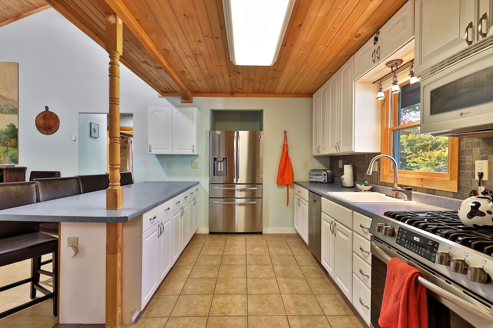 House, 3 Bedrooms photo 2