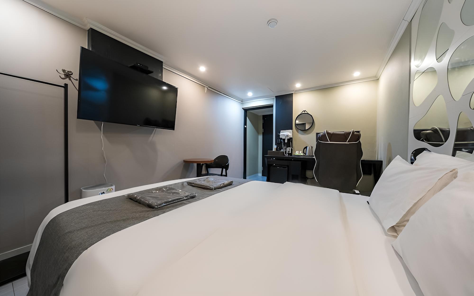 Room (Quick check-in special - standard con) photo 1