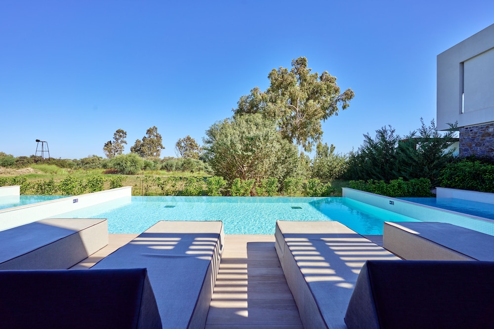 Suite, 2 Bedrooms, Private Pool, Garden View
