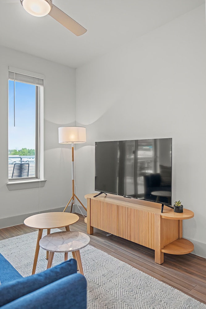 Premium Apartment, 1 Bedroom, Accessible - Photo 2