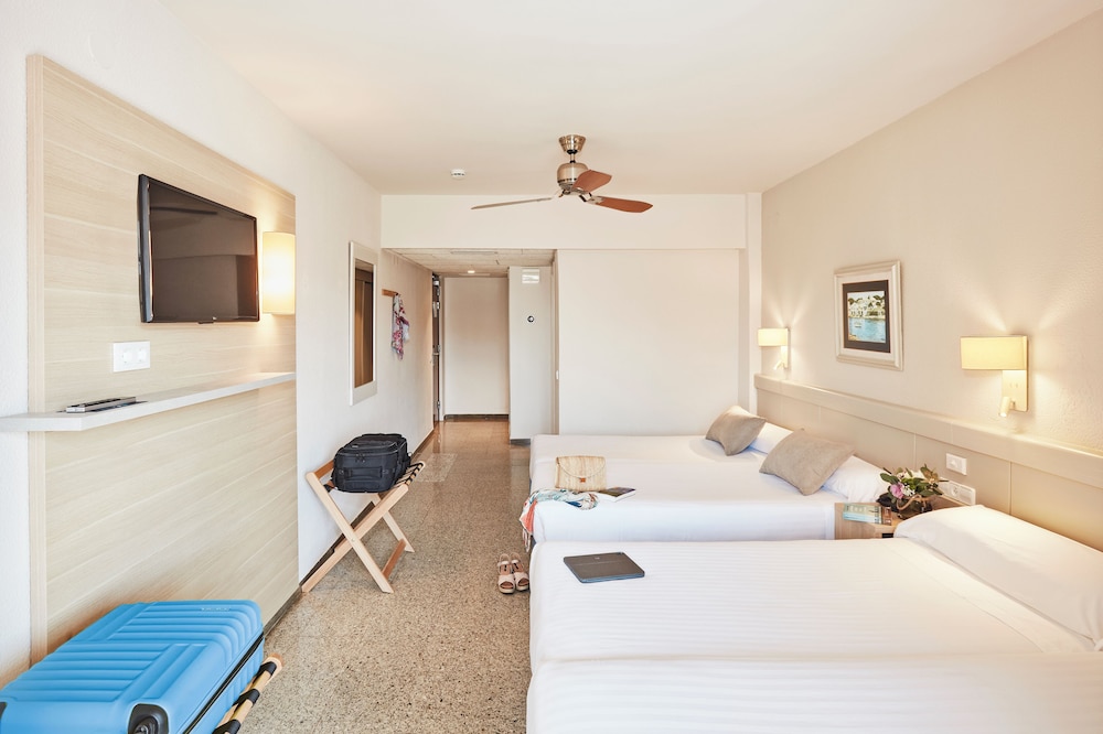 Standard Triple Room (with air conditioning) - Photo 6