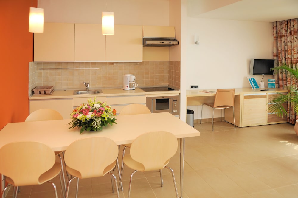 Superior Apartment, 2 Bedrooms (for 6) photo 3