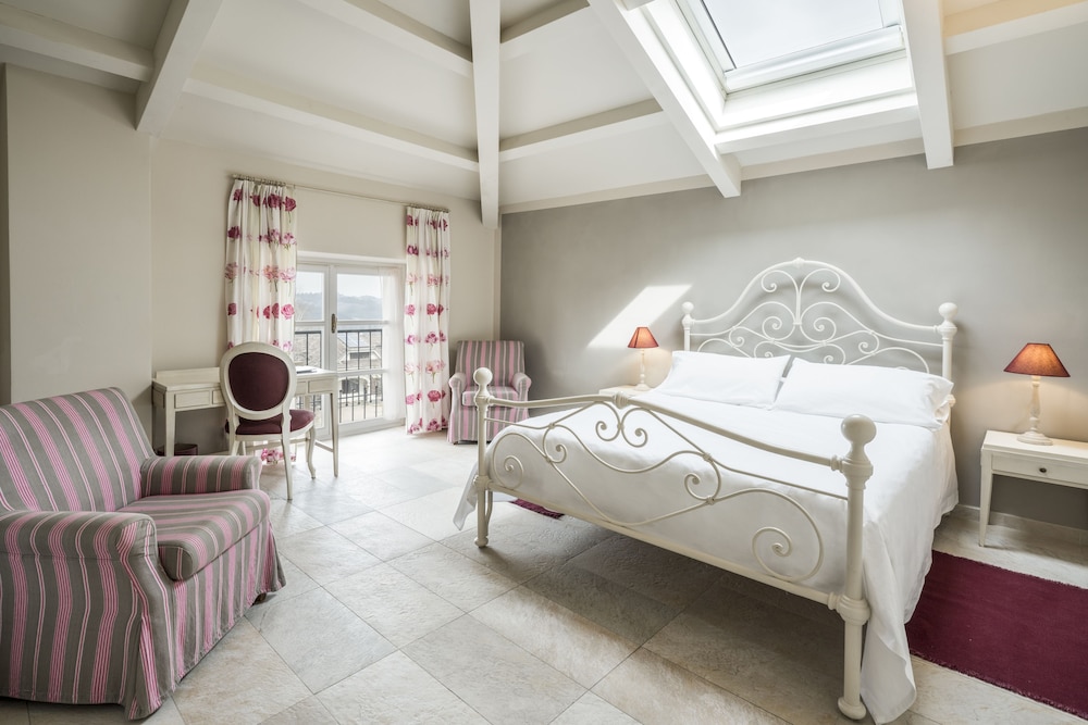Superior Double Room, Jetted Tub photo 3