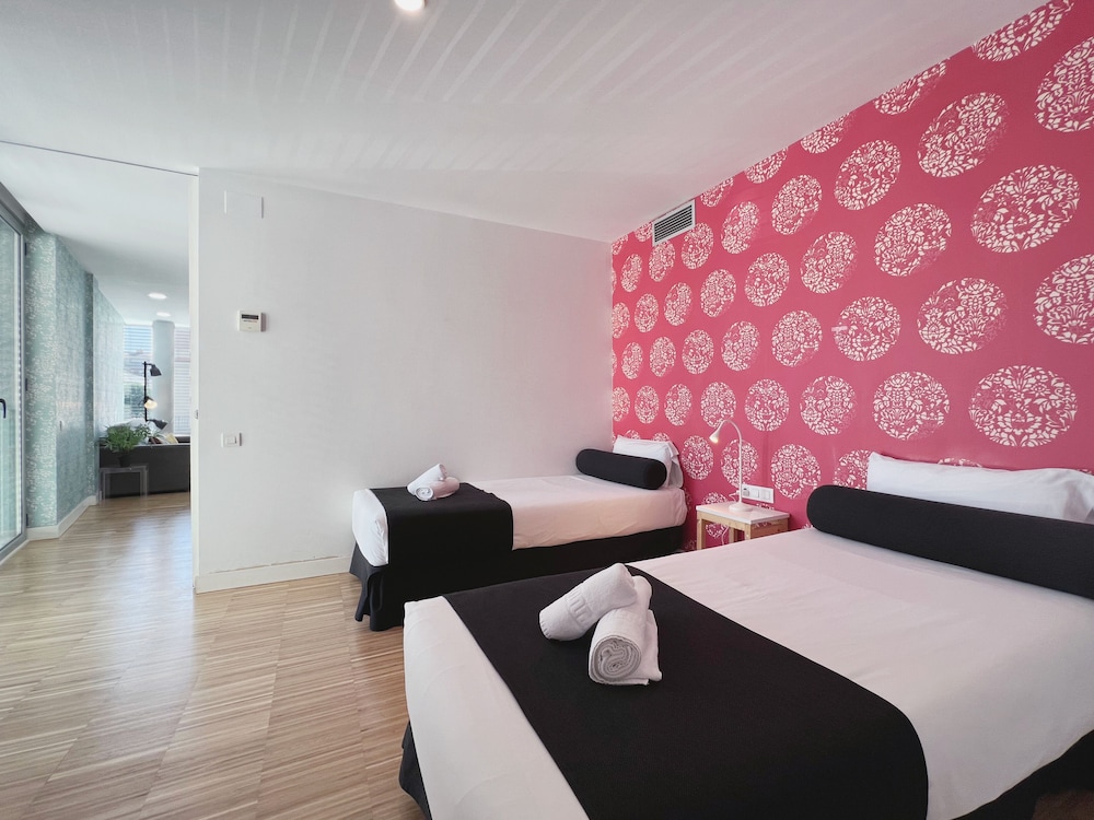 Apartment (2 Bedrooms) photo 2
