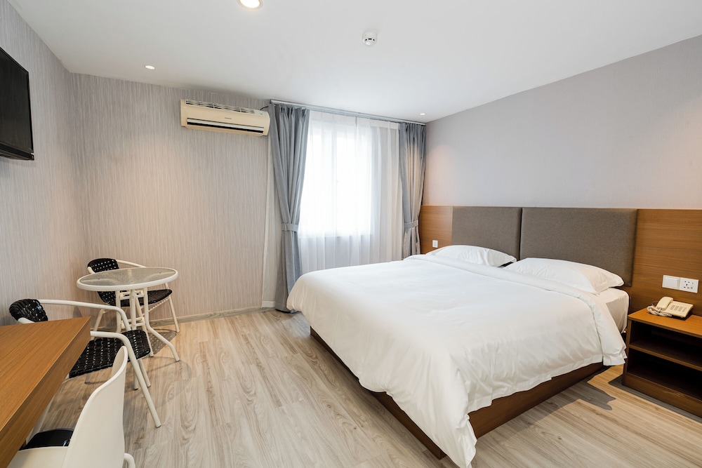 Economy Double Room - Photo 6