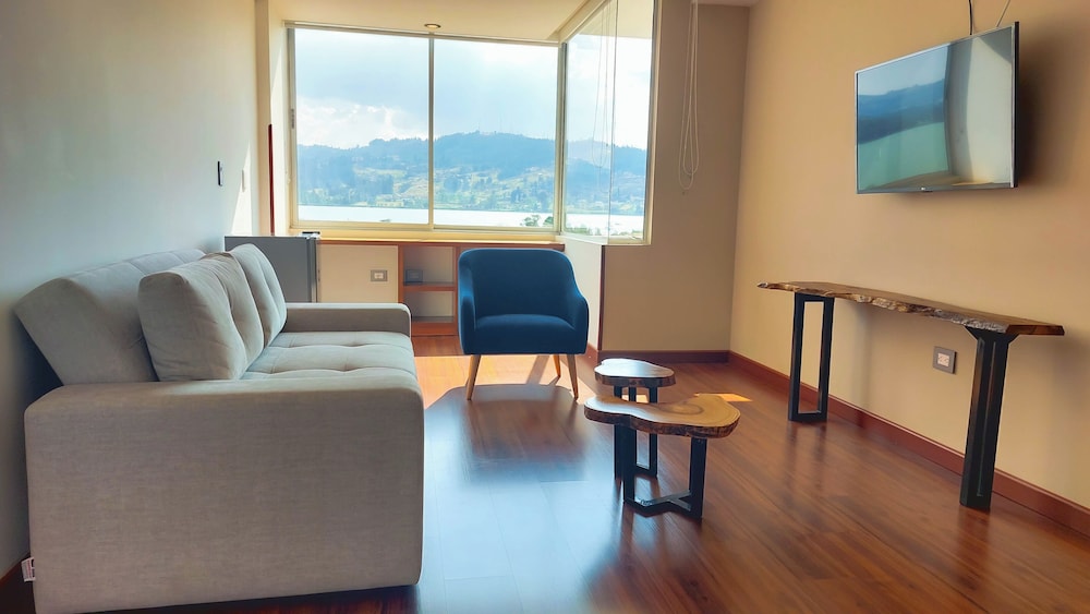 Junior Suite, Lake View photo 3