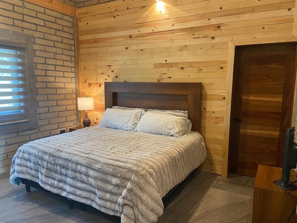 Deluxe Cabin photo 3