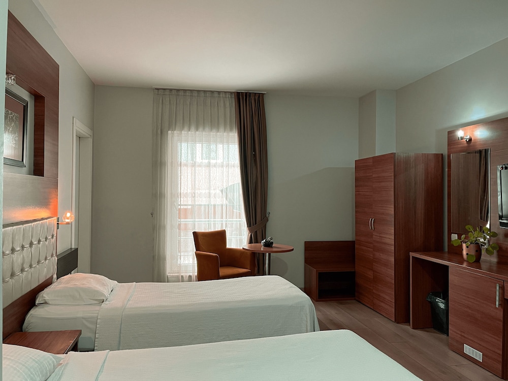 Standard Twin Room, 2 Twin Beds photo 3