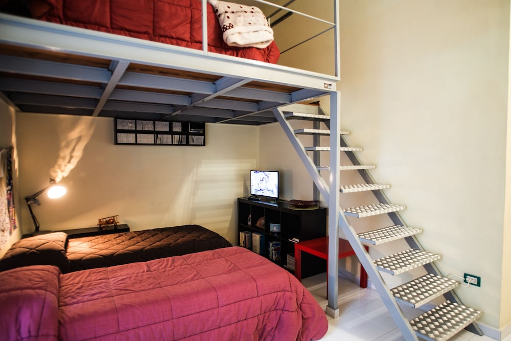 Quadruple Room, Balcony, Courtyard View