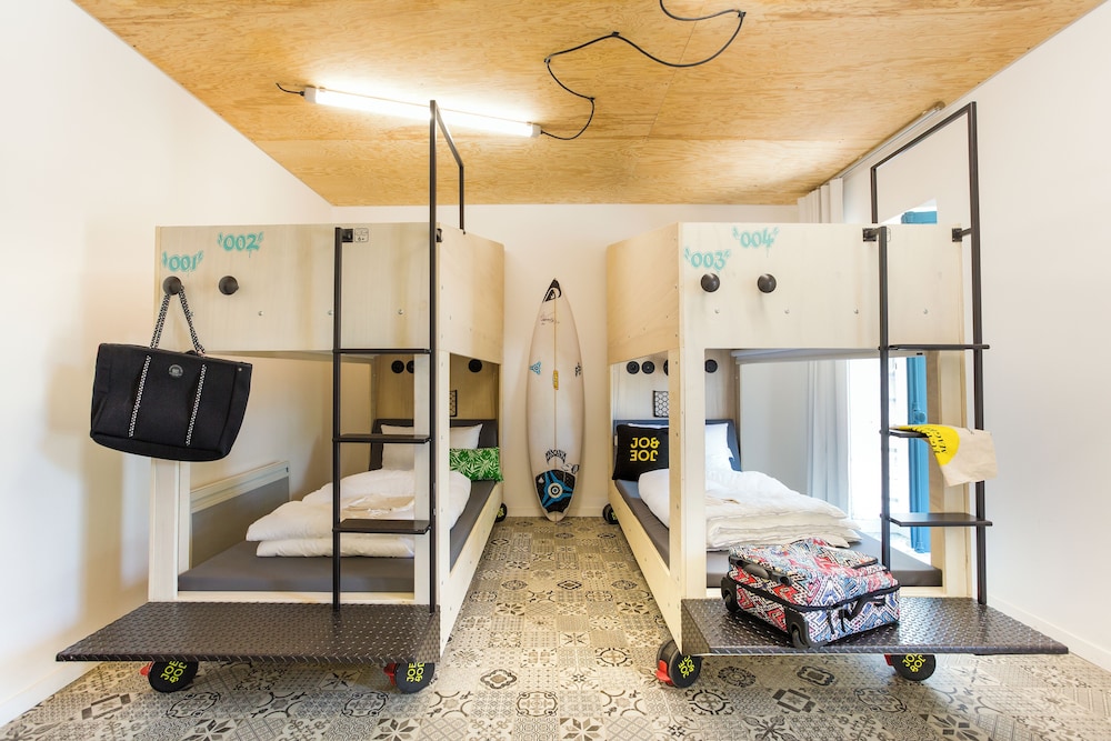 Private bedroom for 4 people with a bathroom photo 1