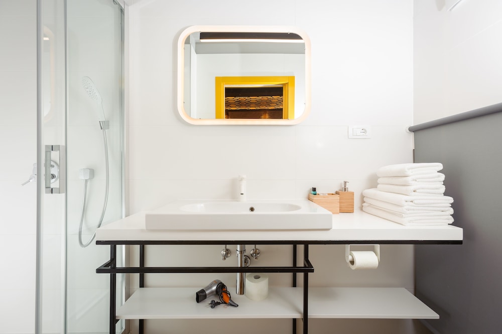 Luxury Double Room (2) photo 3