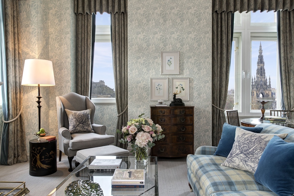 Suite (Castle View) photo 2