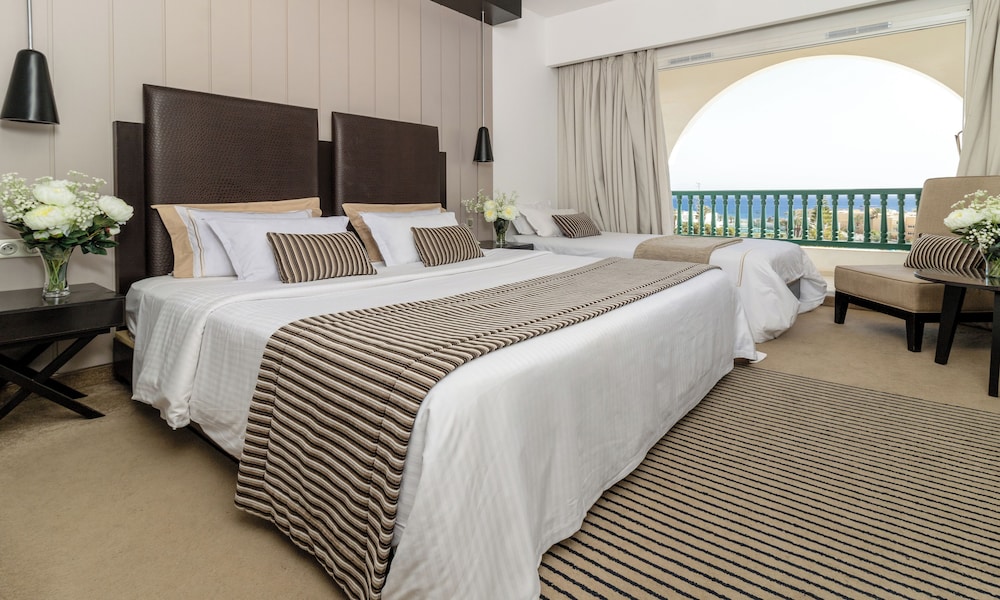 Superior Room - Photo 12