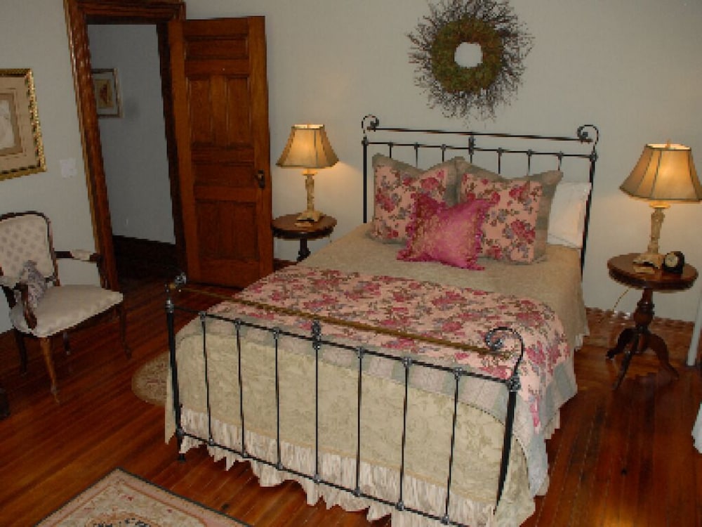 Standard Double Room, Ensuite (Sage Room)