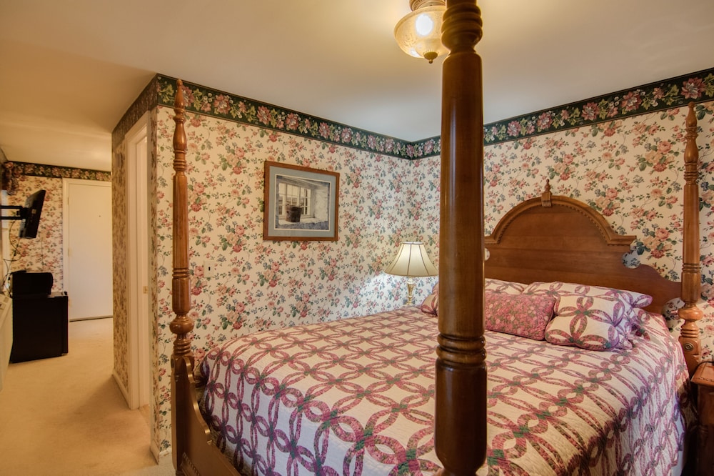 Traditional Room, 1 Queen Bed photo 2