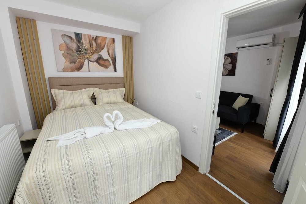 Superior Suite, Kitchen, Annex Building