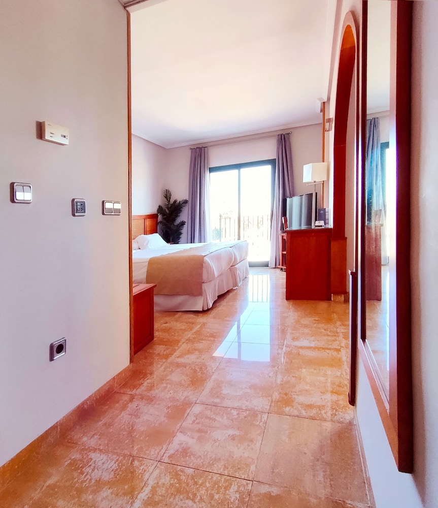 Family Suite - Photo 2