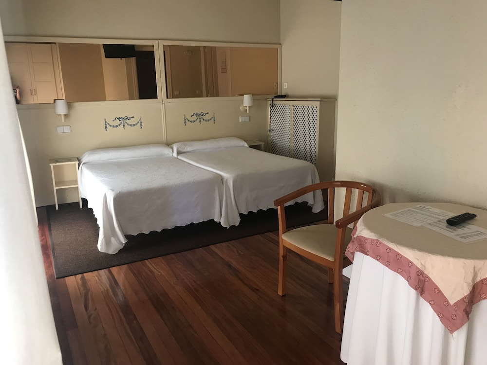 Habitación Doble o con Dos Camas