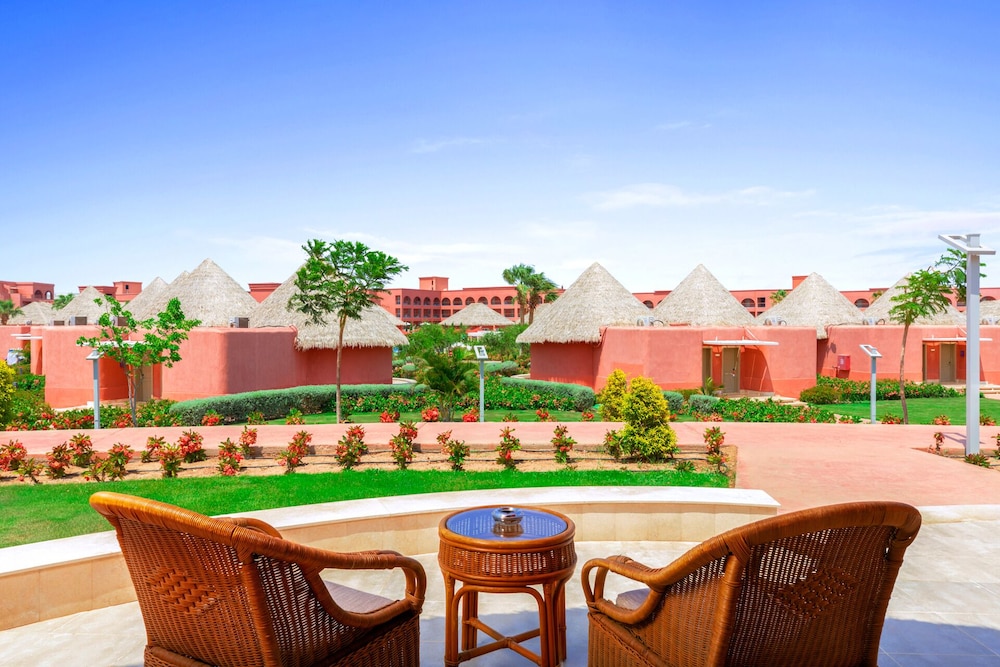 Deluxe Bungalow, Garden View - Photo 3