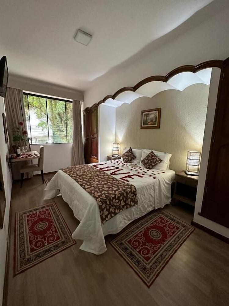Comfort Room, 1 Queen Bed