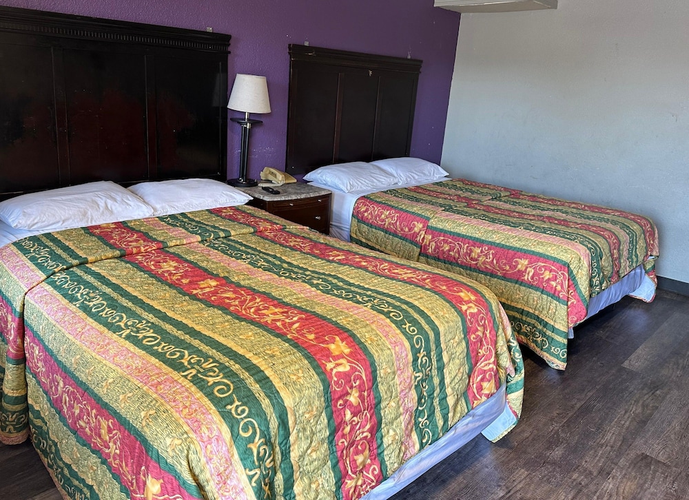 Room, 2 Double Beds, Smoking photo 2
