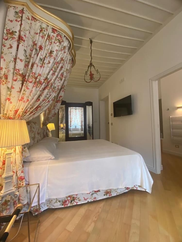 Superior Room - Photo 5