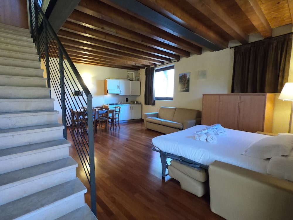 Basic Apartment, 1 Bedroom, Jetted Tub, Annex Building (Bilocale con Parco Termale - 6 pax) photo 2