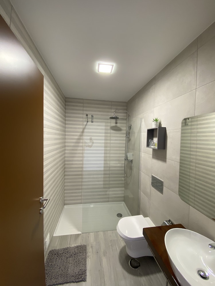 Comfort Room photo 3