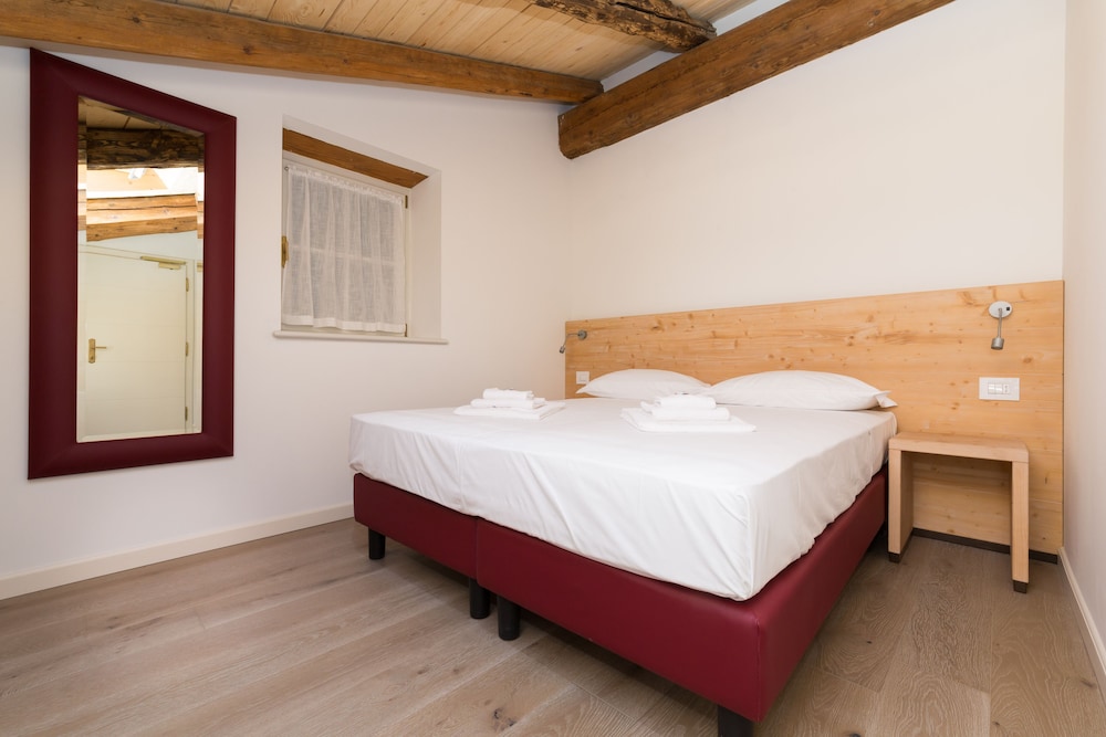 Standard Triple Room photo 2