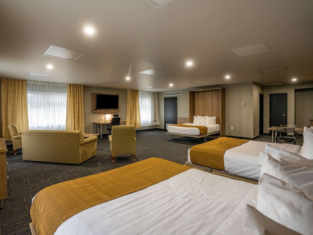 Suite, Multiple Beds, Accessible, Non Smoking - Photo 3