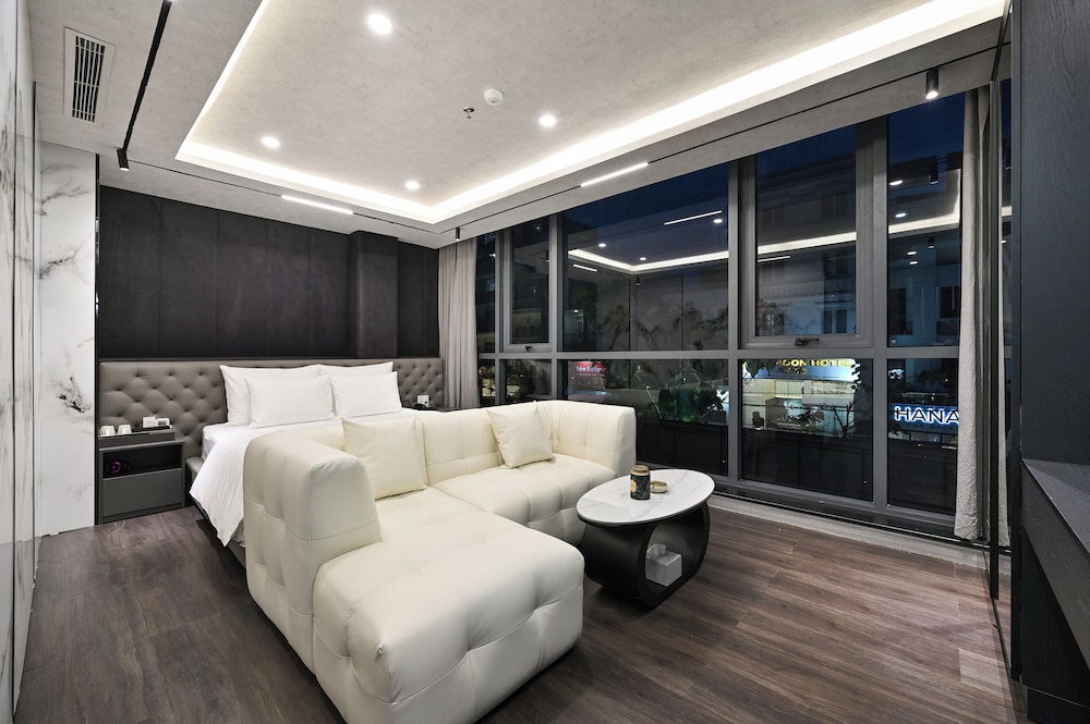 Junior Double Room