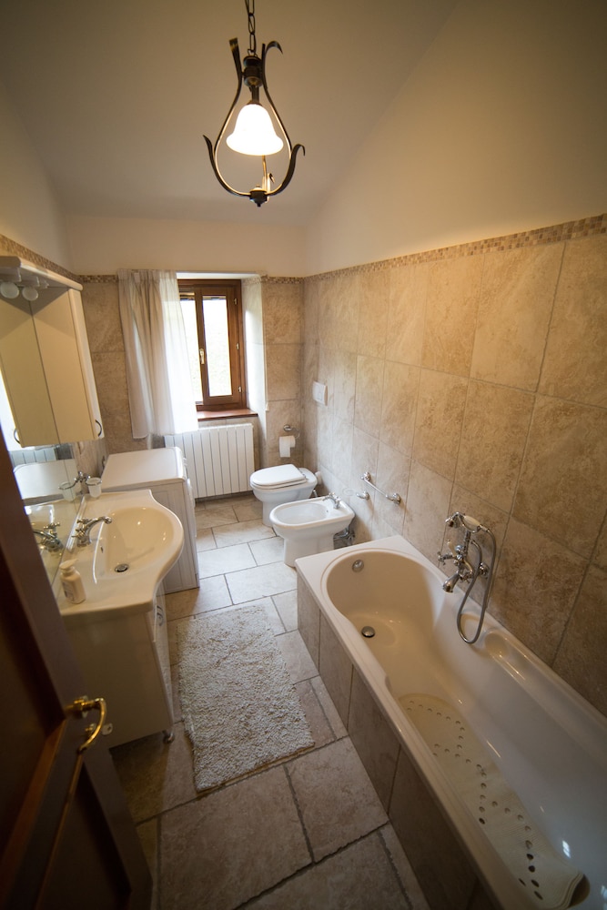 Apartment, 2 Bedrooms - Photo 4