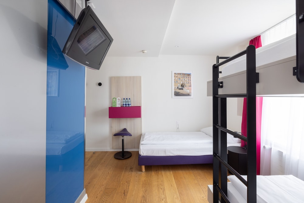Economy Triple Room - Photo 2