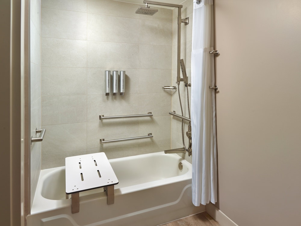Accessible Room (ACKG) - Photo 2