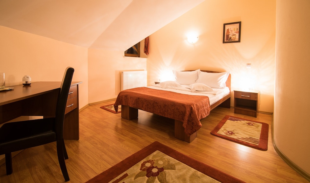 Basic Double Room photo 1