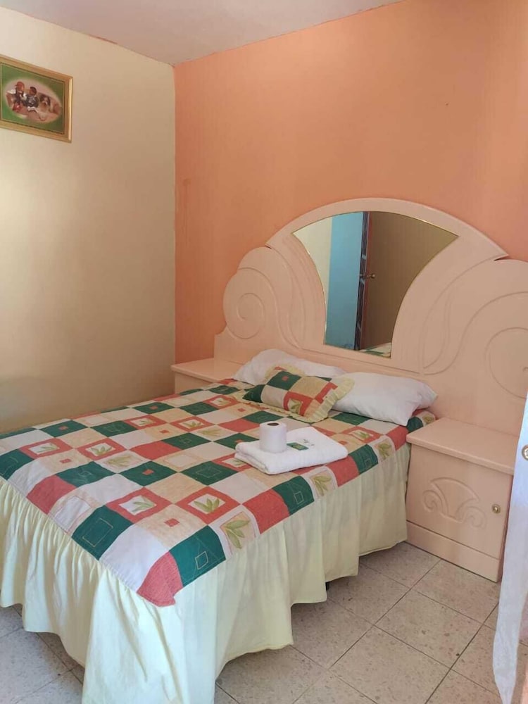 Basic Single Room, 1 Twin Bed photo 2