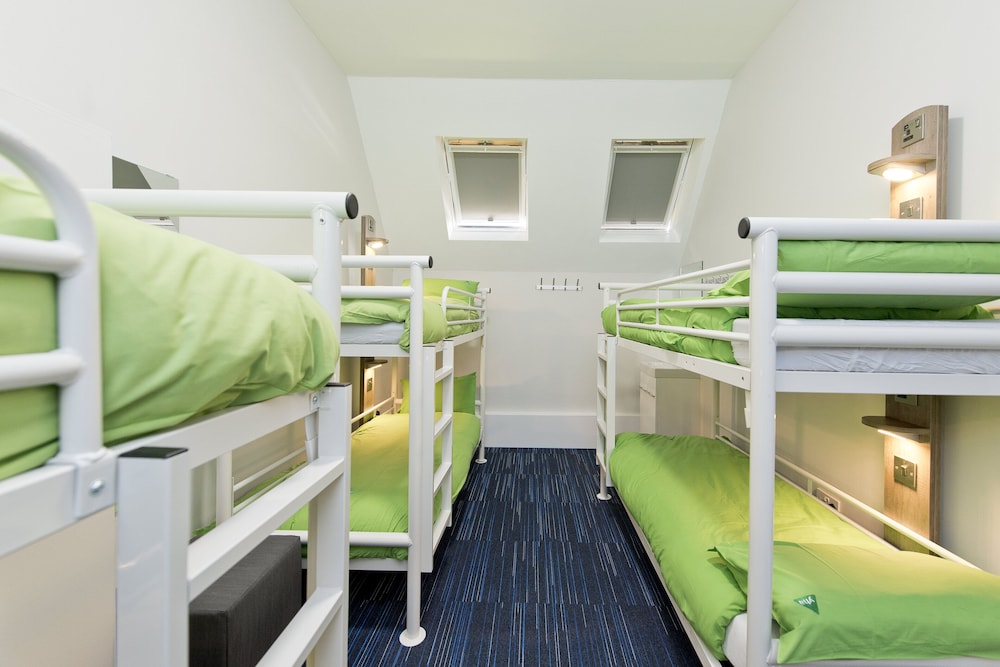 5 Bed Private Room photo 3