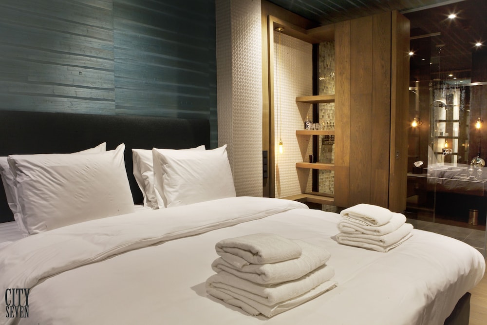 City Suite, City View
