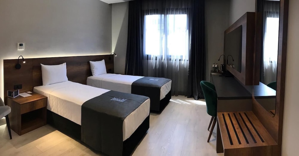 Standard Twin Room - Photo 5