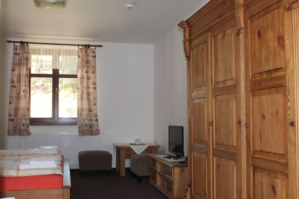 Basic Triple Room - Photo 3