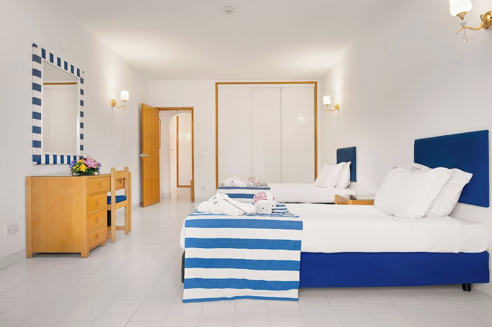 Standard Apartment, 1 Bedroom, Non Smoking, Sea View (Sea Or Pool View - 2+2) photo 1
