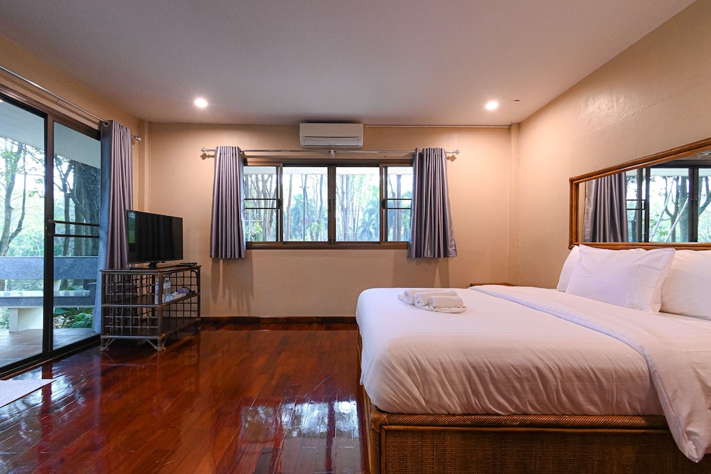 Villa Two Bedroom - Photo 14