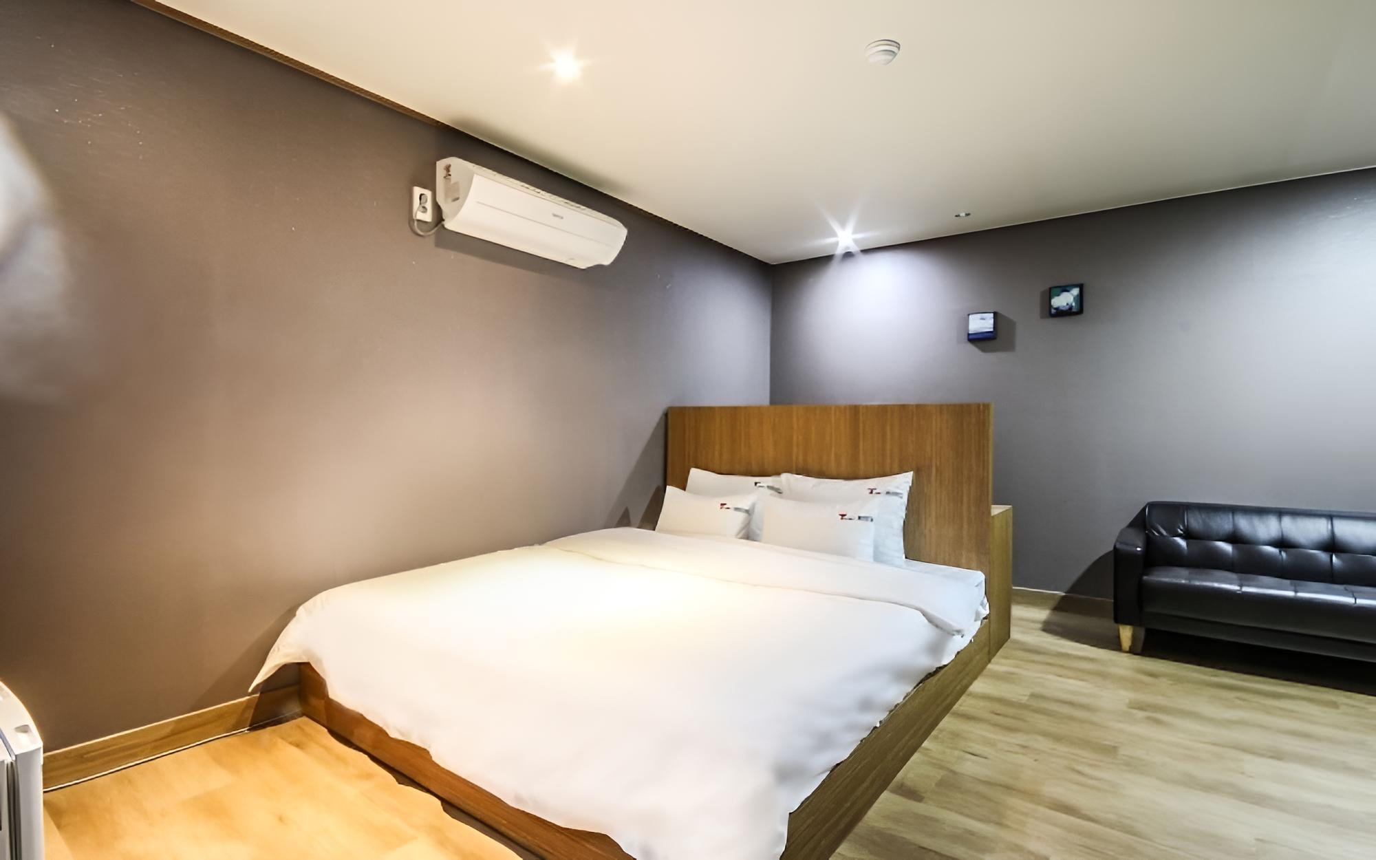Room (Deluxe room) - Photo 16