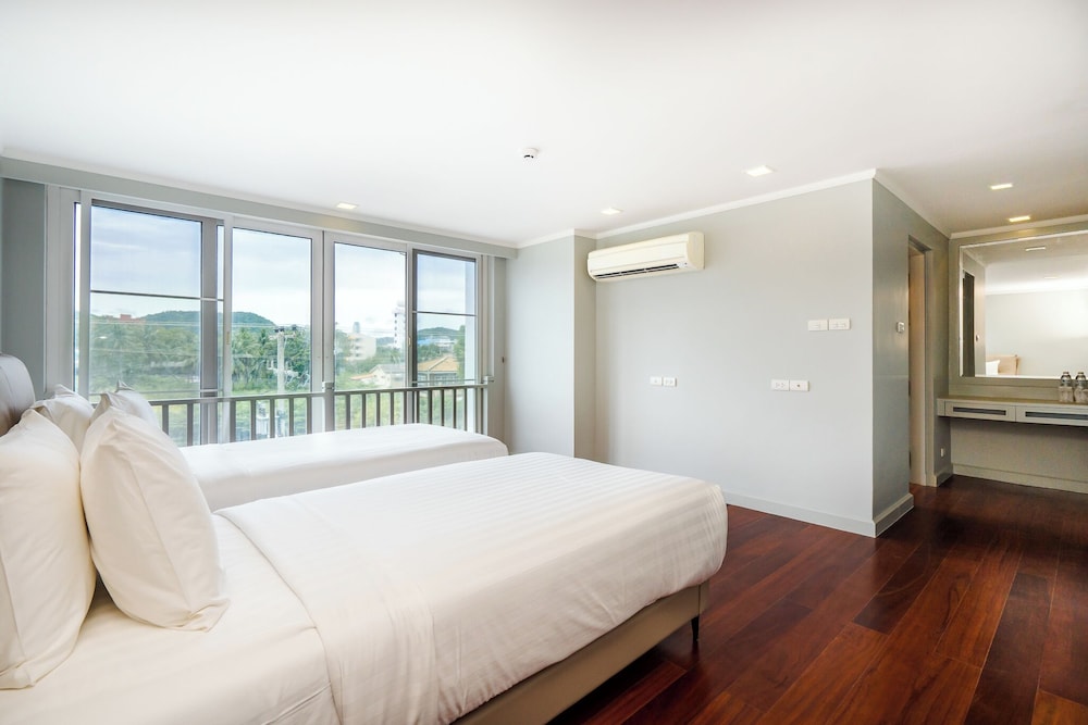 2Bedroom Sea View Family