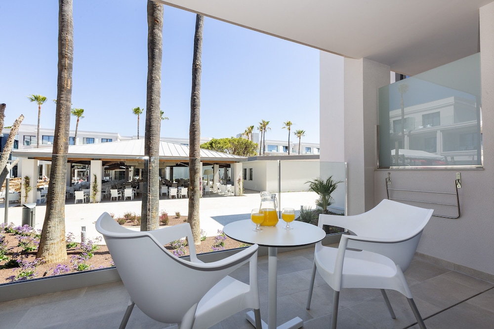 Family Studio, Balcony (2 adults + 1 child)